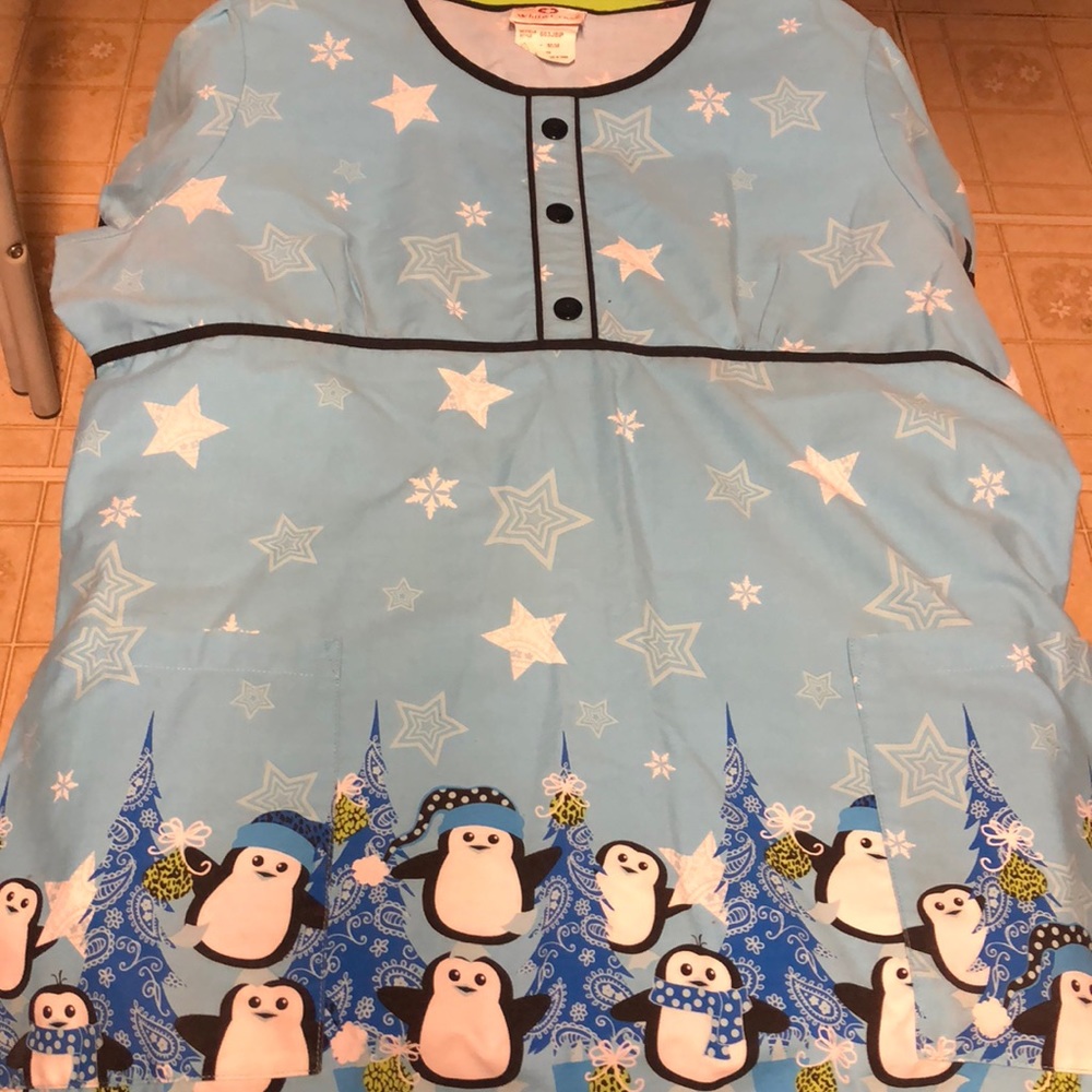 Scrub top